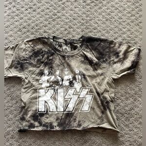 Super Cute Kiss Rock Crop Top!